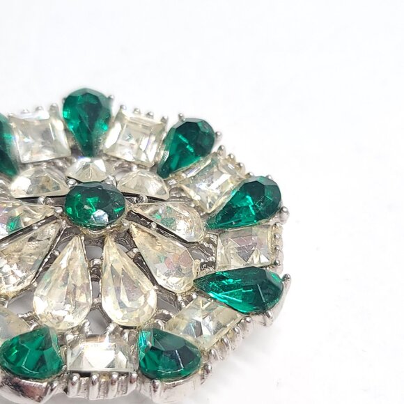 Large green clear rhinestone floral starburst brooch, Christmas NY Collection - Picture 7 of 8